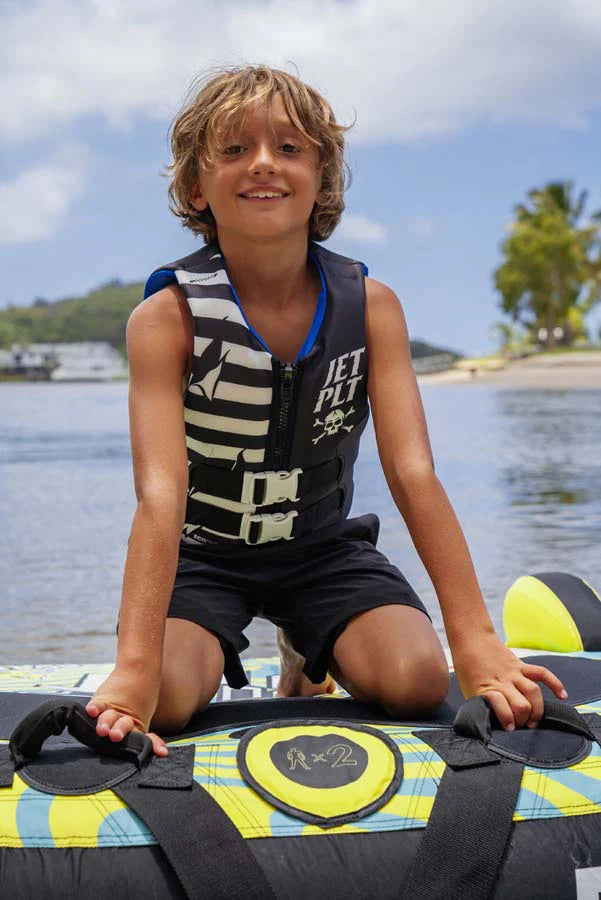 cause boys fe youth eco life vest black