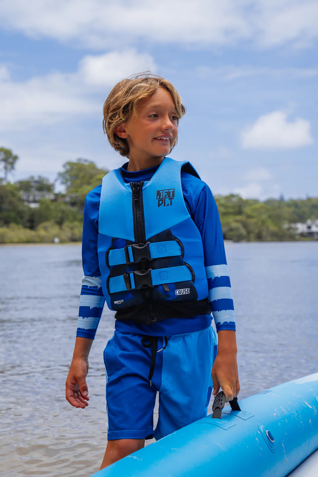 the cause kids life jacket blue