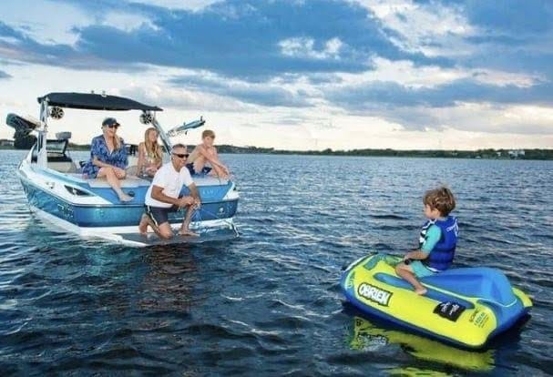 inflatable simple trainer waterskis